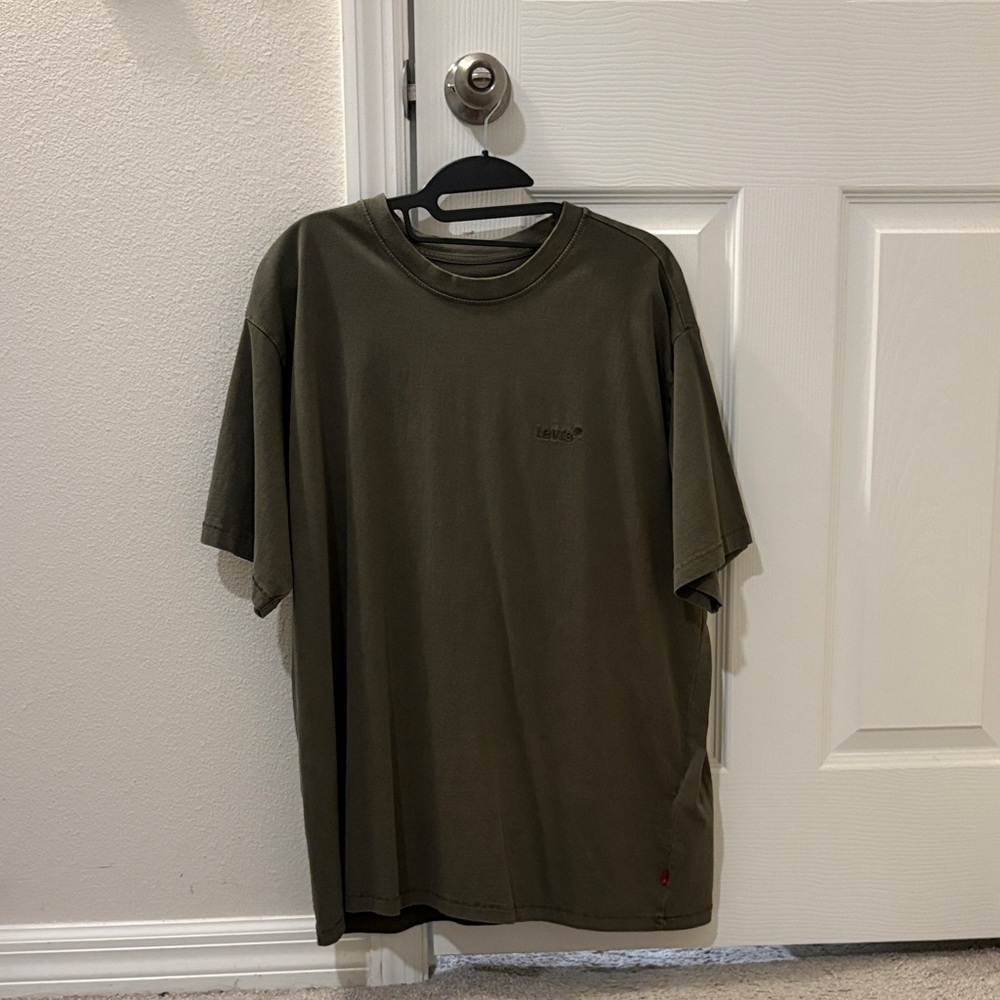 Levi's Men's Dark Green Short Sleeve Tee